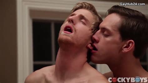 Anal romântico caras gostosos se divertem xHamster