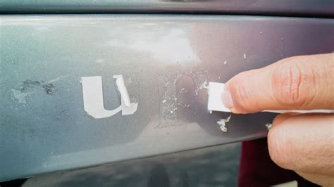 How to Remove the Dealer Sticker From Your Car - Mechanic Base