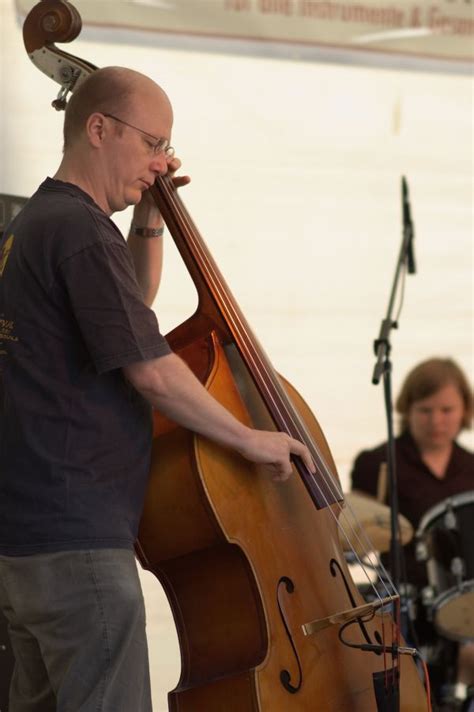 картинки : улица, Художник, музыкант, музыкальный инструмент, джаз ...