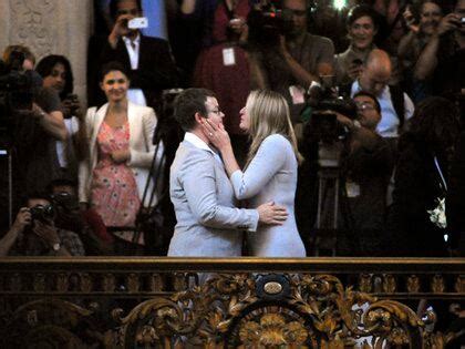Eeuu Celebran Primera Boda Gay En California Infobae