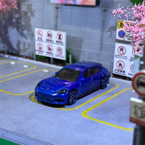 PORSCHE Hot Wheels 常規保時捷 Panamera Turbo S E Hybrid Sport 藍色寬 蝦皮購物