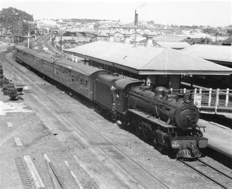 U Class 662 Is Heading The Perth Bunbury Australind At East Perth East