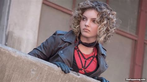 Camren Bicondova Nude Pics Vids The Fappening