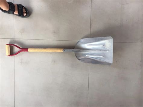 Aluminum Snow Shovel With Wooden Handle S805-2y - Buy Aluminum Snow Shovel,Shovel With Wooden ...