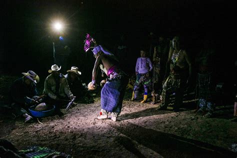 Pueblo Yaqui Recupera La Danza Del Coyote Zona Docs