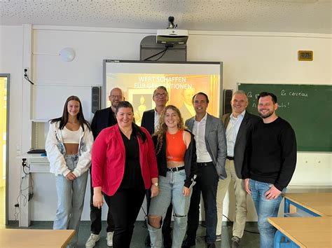 Haniel Management Besucht Das Fhg Franz Haniel Gymnasium