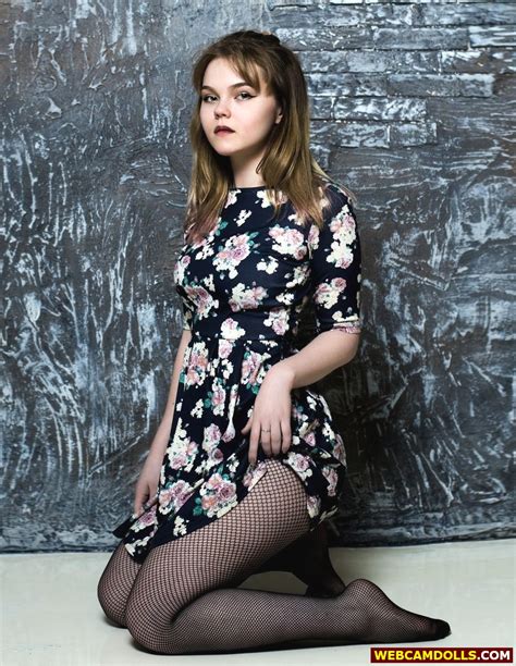 Blonde Teen Girl In Black Fishnet Pantyhose And Short Dress On Webcamdolls