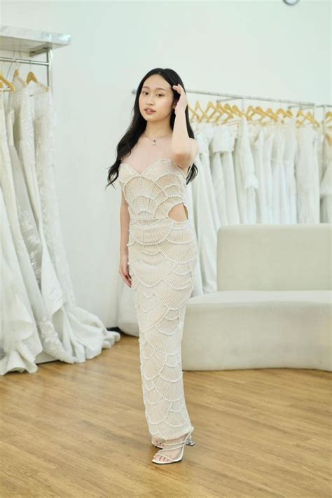 Sewa Gaun Pesta Nude Champagne