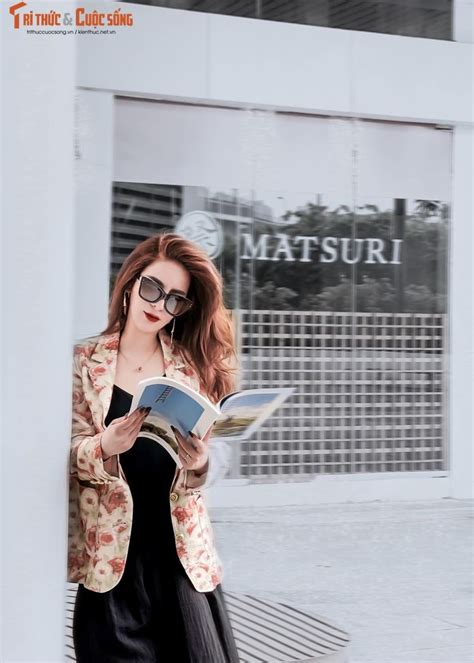 Hot girl Mai Ly lên tiếng sau chuyện lùm xùm liên quan đến bạn gái một cầu thủ