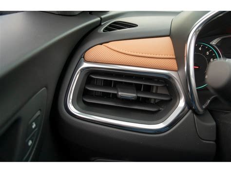 2019 Chevrolet Equinox: 52 Interior Photos | U.S. News