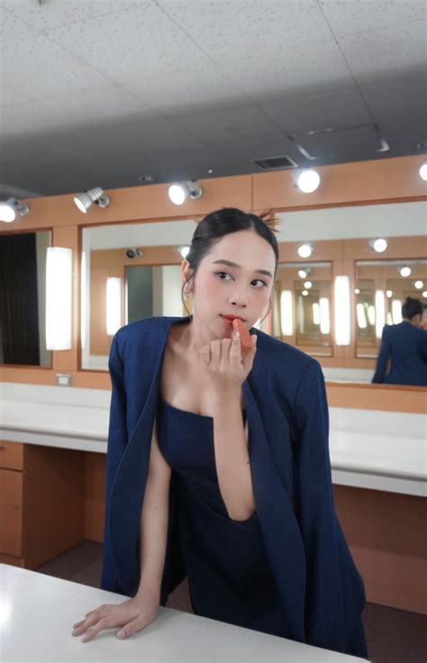 Cô gái dẫn chung kết Đường lên đỉnh Olympia cùng hot girl thứ tiếng Khánh Vy