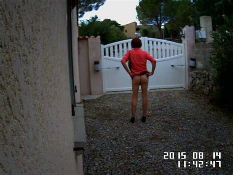 Devant Chez Moi Prete A Sortir Sans Culottes Gay Porn F XHamster