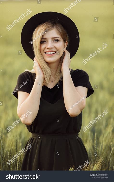 Beautiful Blonde Girl Field Stock Photo 1639313071 Shutterstock