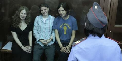 Les Pussy Riot condamnées à deux ans de camp pour vandalisme