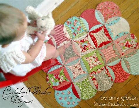 Lightning Bug Designs Easy Cathedral Window Quilt