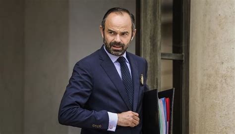 El primer ministro francés Édouard Philippe presenta su dimisión