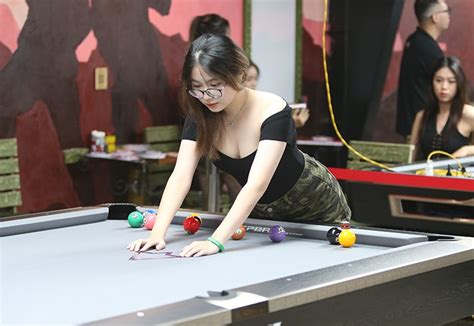 D N Hot Girl N Ng B Ng G Y S T Gi I Bi A Pool To N Sao T I Tp Hcm