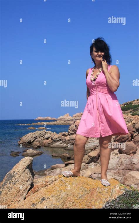 Alte Frauen Am Strand Bikini Fotos Und Bildmaterial In Hoher Aufl Sung Alamy