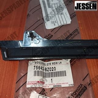 Jual Moulding Quarter Karet Pelipit Tulang Kaca Kiri Kanan Avanza Xenia