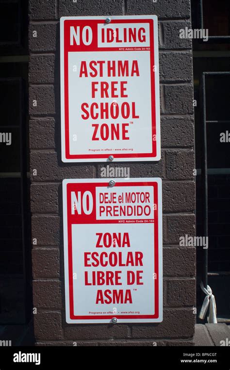 Warning Signs In English Spanish Hi Res Stock Photography And Images
