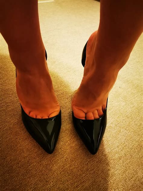 Posen In My Stiletto Heels Wearing Mini Skirt 22 Nude Pics XHamster