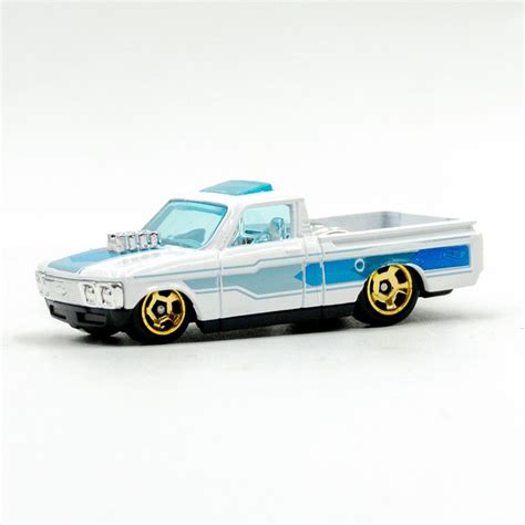 Вопросы и ответы о Hot Wheels Машинка Custom 72 Chevy LUV White Машинки Хот Вилс Кейс N 2024
