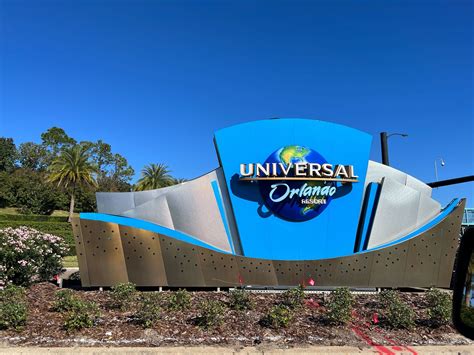 Old Universal Orlando Signs Removed, Construction Begins for Digital