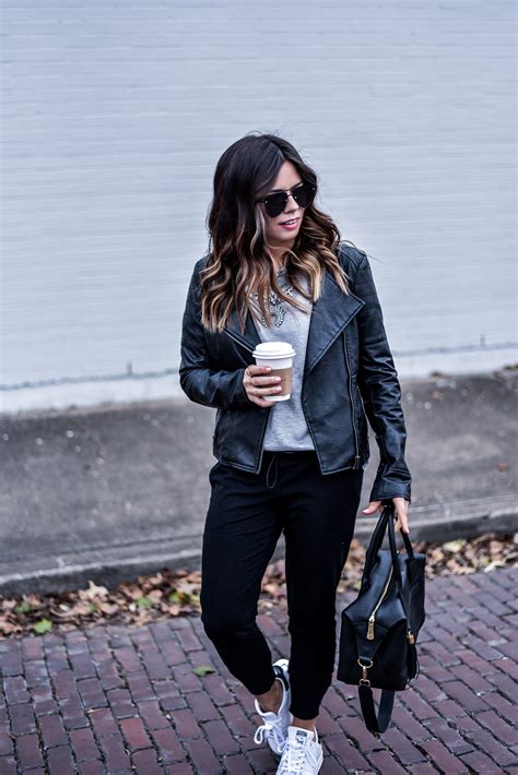 Leisure wear - Flaunt and Center
