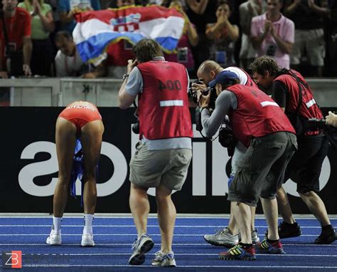 Defined And Camel Toe Erotica Five By Twistedworlds ZB Porn