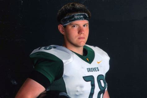 Gay College Football Player Finds Acceptance After Coming Out Outsports