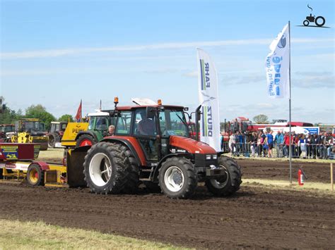 Foto New Holland L 85 #913944