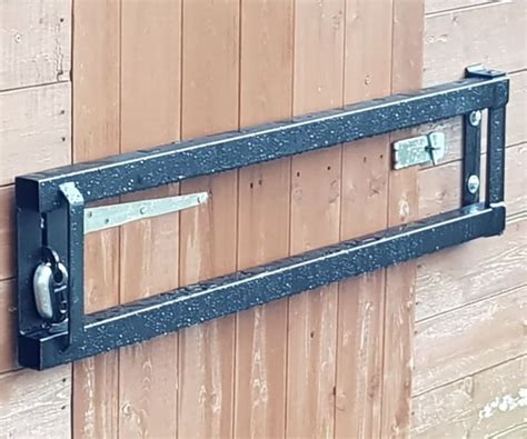 DOUBLE H D SHED DOOR SECURITY BAR 1000MM UK Display Stands