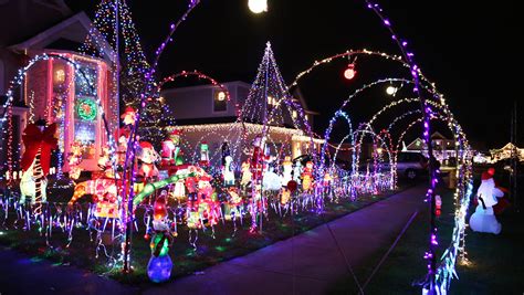 Christmas lights in Rochester NY: Some of the best lights are up