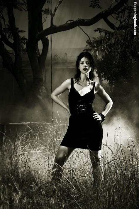 Michelle Trachtenberg Nude The Fappening Photo 391246 FappeningBook
