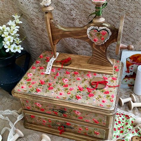 🌹🌹🌹Шкатулка- комод для рукоделия, без сомнения станет превосходным ...