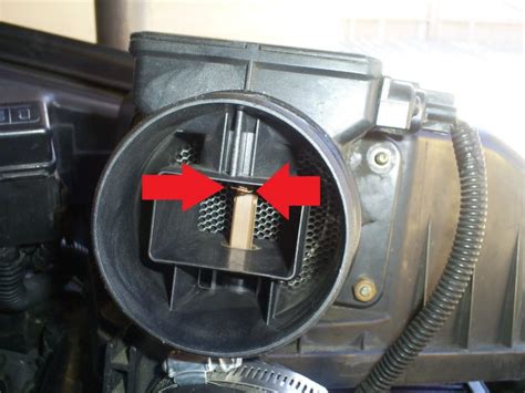 Признаки неисправности датчика массового расхода воздуха