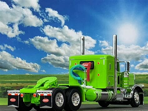 Dcp Lime Green Pride Class Peterbilt W Sleeper Ebay