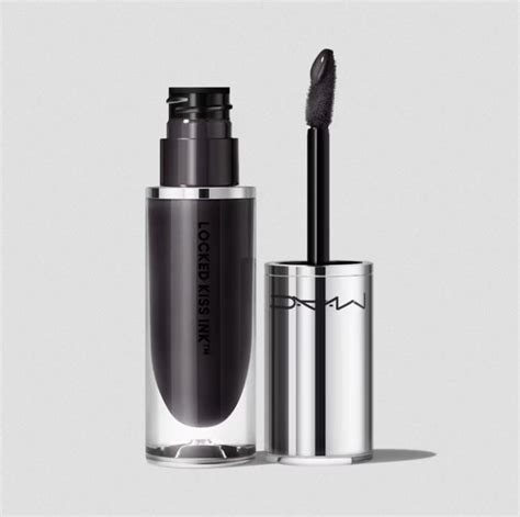 Galerie Líčení rtů pro nevěsty i pro rebelky Trendy jsou mléčné a narůžovělé nude odstíny i