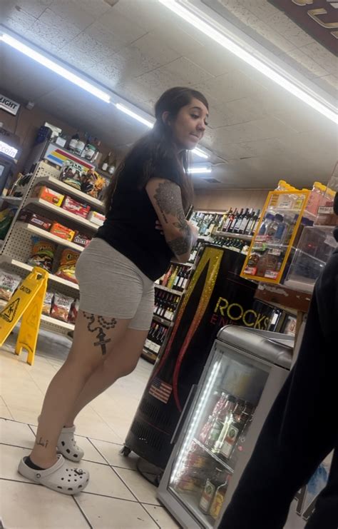 Cute Latina Short Shorts Volleyball Forum