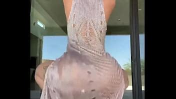 Latina Shaking Ass In A Dress XNXX