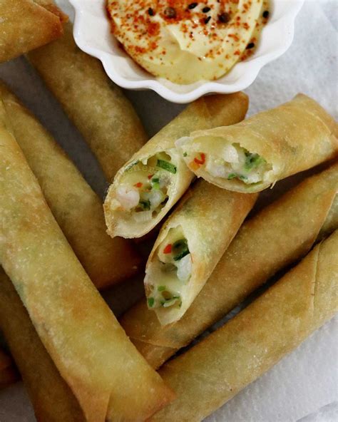 Shrimp And Cheese Spring Rolls