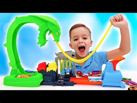 Vlad ve Niki oyuncak arabalarla eğleniyor Hot Wheels City balçık mücadelesi YouTube