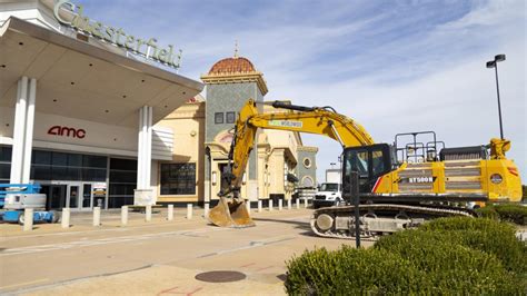 Take a look inside vacant Chestefield Mall ahead of demolition | ksdk.com