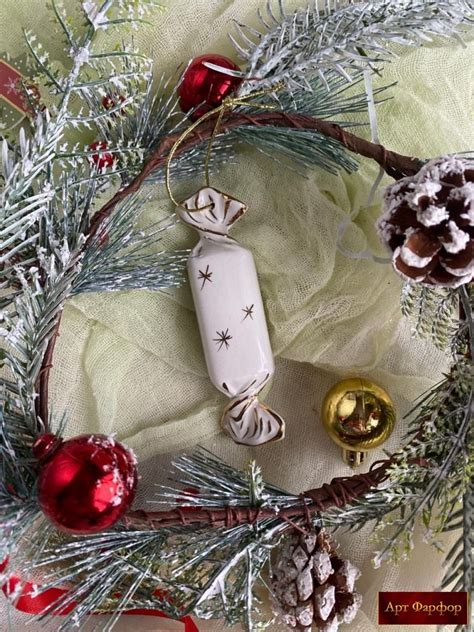 Елочная игрушка «Конфета Маска» белая с золотом ШФ-053С/Lef цена ...