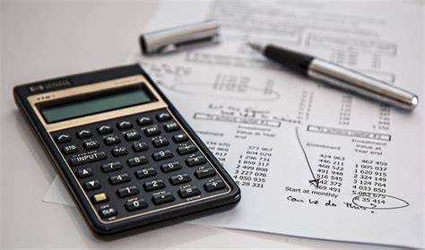 la difference entre  controleur financier   directeur financier