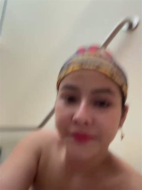 Nguyen Thi Ngoc Lan Singapore TikTok Live Streamer Toilet Nude Video Asian Leak 20