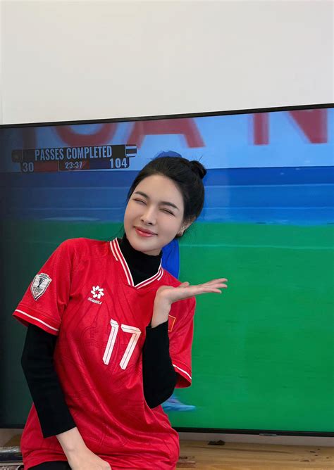 V Ch C Ng T Vi T Nam C U Th V V N Thanh C Ng Khai Lu N Chuy N H N H Hot Girl Ph Ng Gym