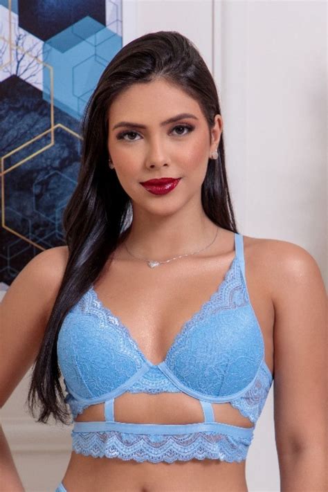 Conjunto De Lingerie Top Bojo Detalhes E Calcinha Fio Dental