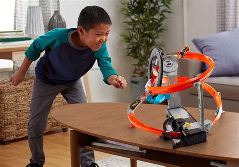 Đồ Chơi Mô Hình Vòng Xoay Siêu Tốc Hot Wheels GJL FAHASA