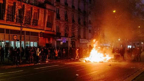 Pour Quels Motifs Un Sexagénaire A T Il Ouvert Le Feu Sur Un Centre